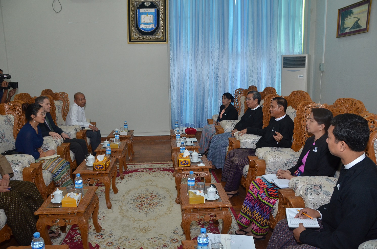 ပြည်ထောင်စုရှေ့နေချုပ်သည် OPEN SOCIETY MYANMAR FOUNDATION မှ အမှုဆောင်ညွှန်ကြားရေးမှူး MR. JAMES A. GOLDSTON နှင့်အဖွဲ့အား လက်ခံတွေ့ဆုံ
