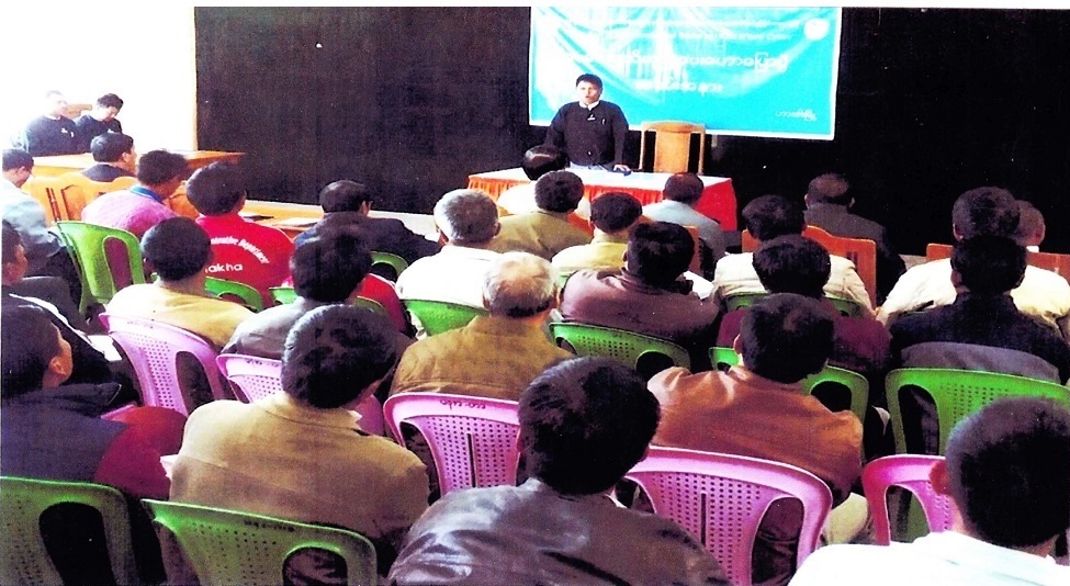 ချင်းပြည်နယ်ဥပဒေချုပ်က ဟားခါးမြို့၊ မြို့နယ်အထွေထွေအုပ်ချုပ်ရေးဦးစီးဌာန အစည်းအဝေးခန်းမ၌ ဥပဒေအသိပညာပေး ဟောပြောပွဲ ကျင်းပ