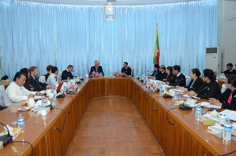 တရားဥပဒေစိုးမိုးရေးနှင့် လူ့အခွင့်အရေးဆိုင်ရာ လုပ်ငန်းစီမံချက်နှင့်စပ်လျဉ်းသည့် စတုတ္ထအကြိမ် ဦးဆောင်ကော်မတီ အစည်းအဝေးကျင်းပ