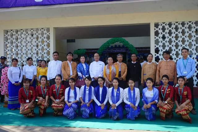 ဘားအံမြို့၌ ပြုလုပ်သော အလုပ်အကိုင်အခွင့်အလမ်းပြပွဲ Job Fair 2018 အခမ်းအနားသို့ ကရင်ပြည်နယ်ဥပဒေချုပ် ဦးစောချစ်မြင့်လေး တက်ရောက်