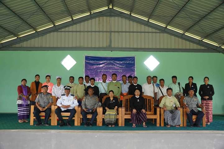 ကယားပြည်နယ်တရားဥပဒေစိုးမိုးရေးဌာနနှင့်တရားမျှတမှုဆိုင်ရာ လုပ်ငန်းများ ပေါင်းစပ်ညှိနှိုင်းရေးအဖွဲ့ခွဲ ဥပဒေအသိပညာပေးဟောပြောပွဲကျင်းပ