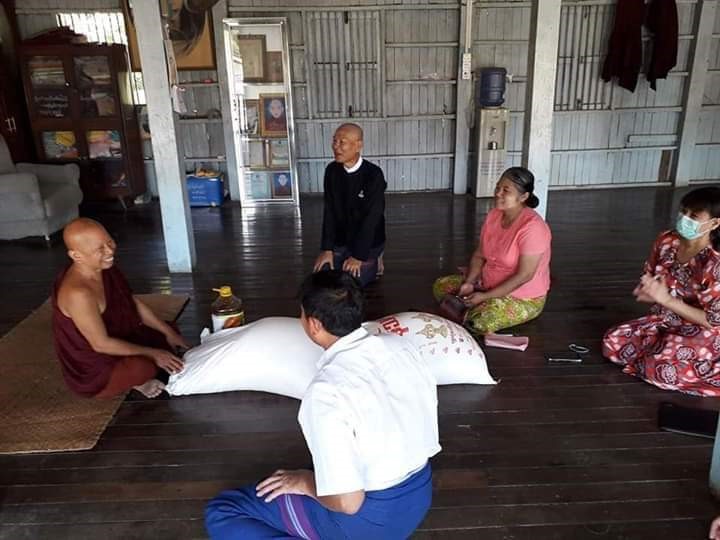ကရင်ပြည်နယ်ဥပဒေချုပ်ရုံးမှ ဆန်၊ ဆီ လှူဒါန်းခြင်း
