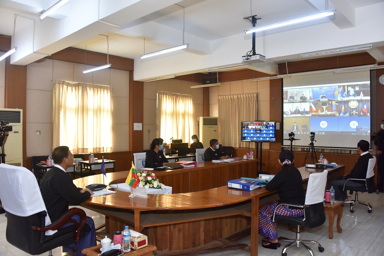 ၁၉ ကြိမ်မြောက် အာဆီယံအဆင့်မြင့် ဥပဒေအရာရှိကြီးများ အစည်းအဝေးသို့ ပြည်ထောင်စုရှေ့နေချုပ် တက်ရောက်အဖွင့် အမှာစကားပြောကြား