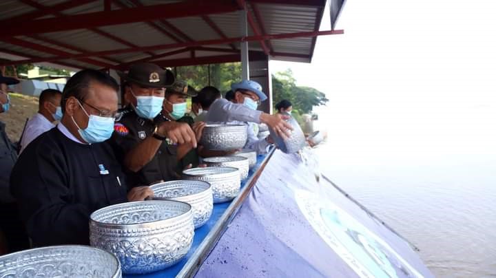 သံလွင်မြစ်အတွင်း နှစ်လက်မအောက်ခံအရွယ်ငါးမျိုးများ စိုက်ထည့်ခြင်း