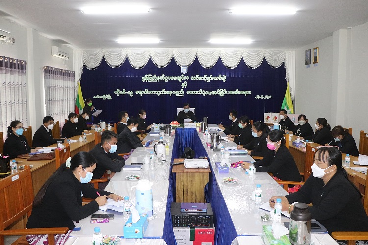 ပြည်ထောင်စုဝန်ကြီးနှင့် ပြည်ထောင်စုရှေ့နေချုပ် နှင့် တိုင်းဒေသကြီး သို့မဟုတ် ပြည်နယ်ဥပဒေချုပ်များ၊ တိုင်းဒေသကြီး သို့မဟုတ် ပြည်နယ်ဥပဒေ အရာရှိများ၏ လုပ်ငန်းညှိနှိုင်း ဆွေးနွေးပွဲကို ထပ်ဆင့်ရှင်းလင်းခြင်း နှင့် ကိုဗစ်-၁၉ ရောဂါကာကွယ် ရေး ထောက်ပံ့ပစ္စည်းပေးအပ်ပွဲ အခမ်းအနား