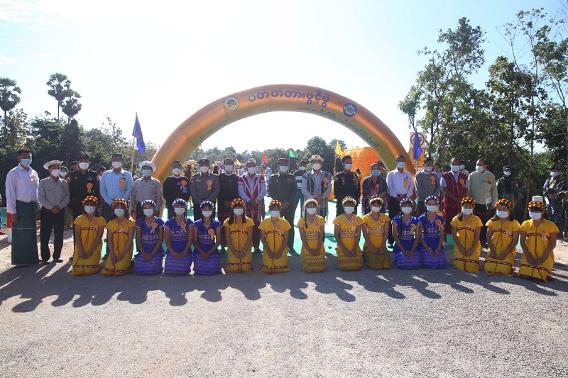 တံတားသစ်ဖွင့်ပွဲ အခမ်းအနားတက်ရောက်