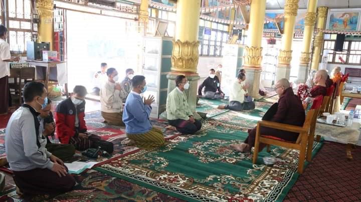 အသံမစဲပဌာန်းပွဲသို့တက်ရောက်