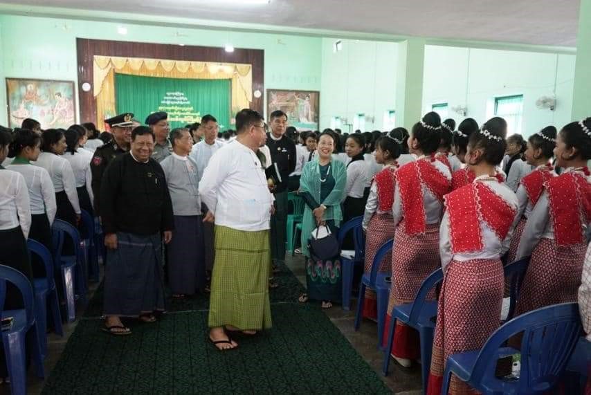 မောင်မယ်သစ်လွင်ကြိုဆိုပွဲတက်ရောက်