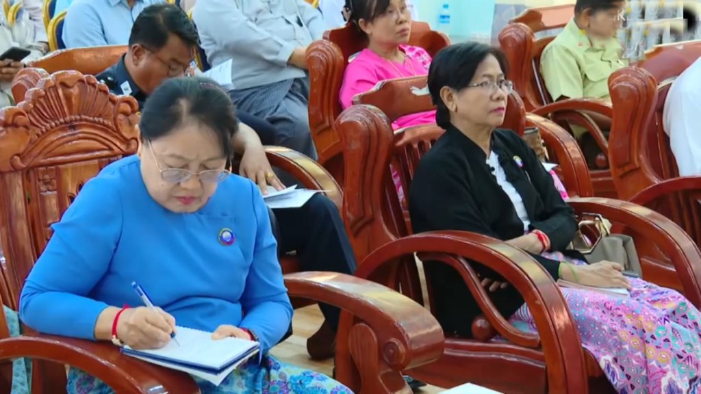 အခွန်ကောက်ခံမှု အထောက်အကူပြုအဖွဲ့၏ အခွန်ဆိုင်ရာရှင်းလင်းဆွေးနွေးပွဲ အခမ်းအနားတက်ရောက်