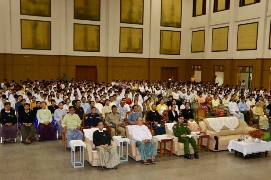 ဥပဒေအသိပညာ ပြန့်ပွားရေးဟောပြောပွဲ အခမ်းအနားတက်ရောက်