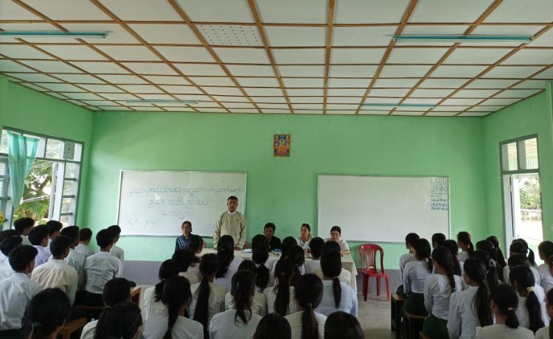 ဥပဒေအသိပညာပေး ဟောပြောပွဲများကျင်းပ