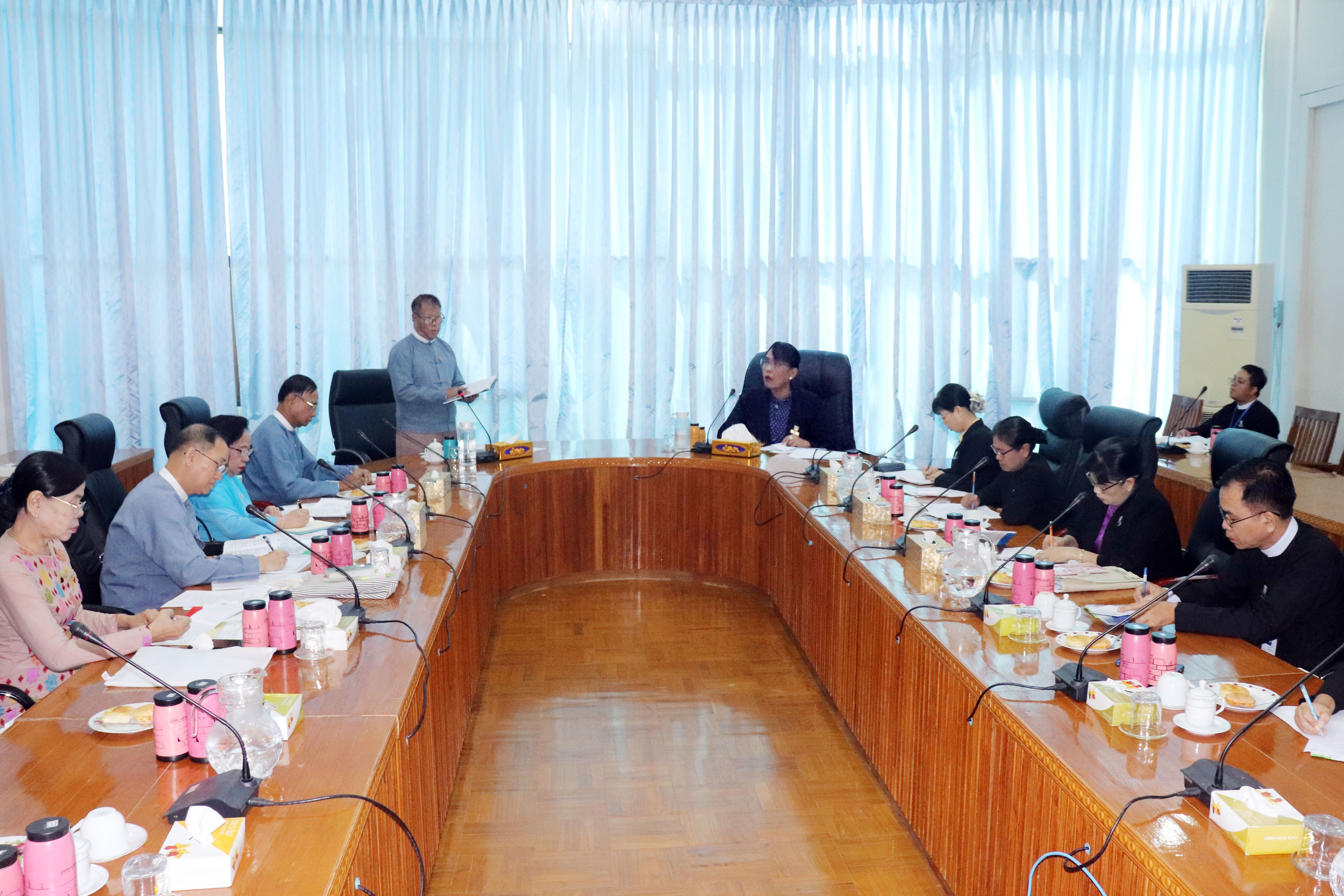 နိုင်ငံ့ဝန်ထမ်းဥပဒေကို တတိယအကြိမ်ပြင်ဆင်သည့်ဥပဒေ(မူကြမ်း) ပြဋ္ဌာန်းနိုင်ရေး အပြီးသတ်ညှိနှိုင်းအစည်းအဝေးကျင်းပ
